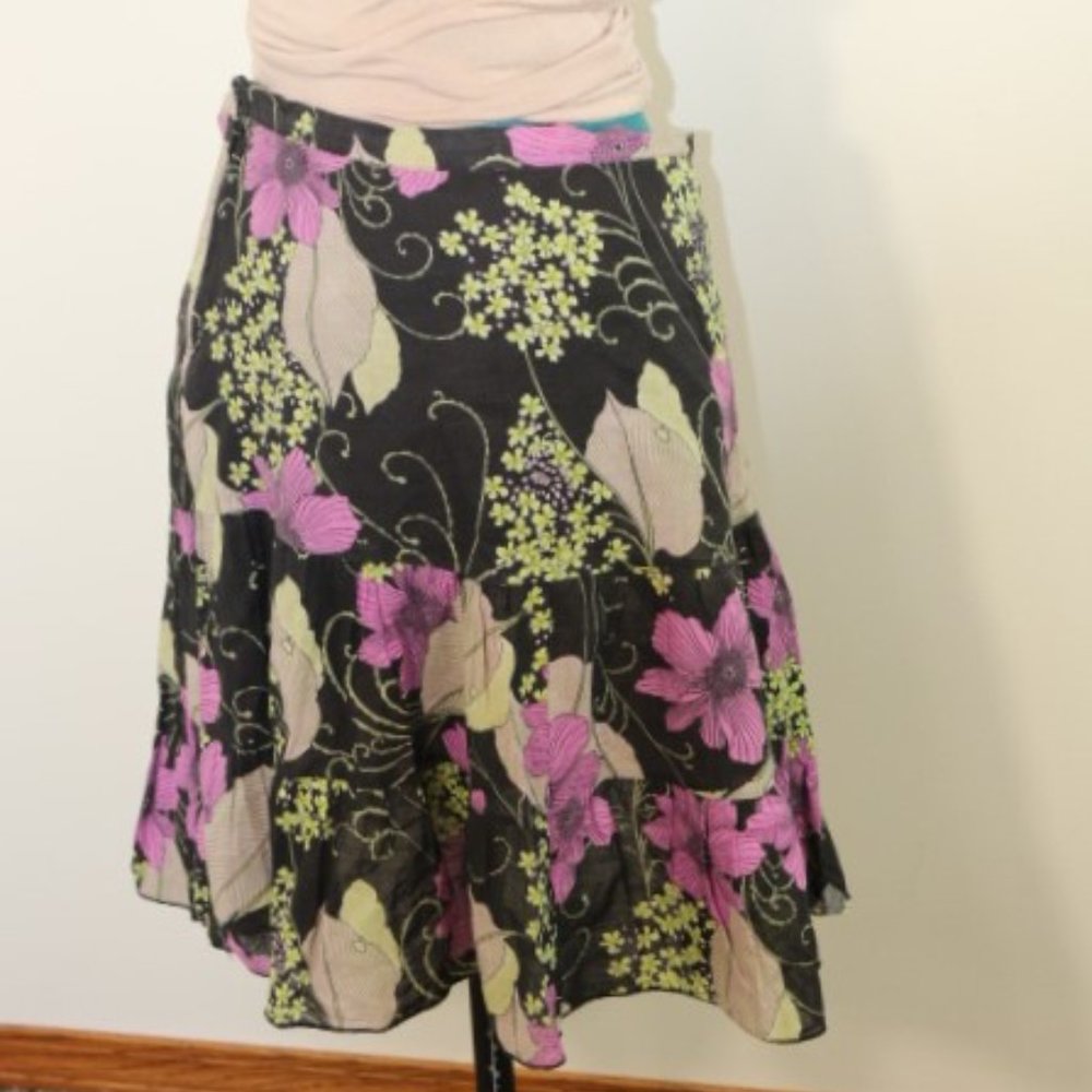 Unknown - Bown floral skirt